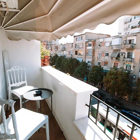 Barrikada Str Modern Apartments - The Nest Tirana Bagian luar foto