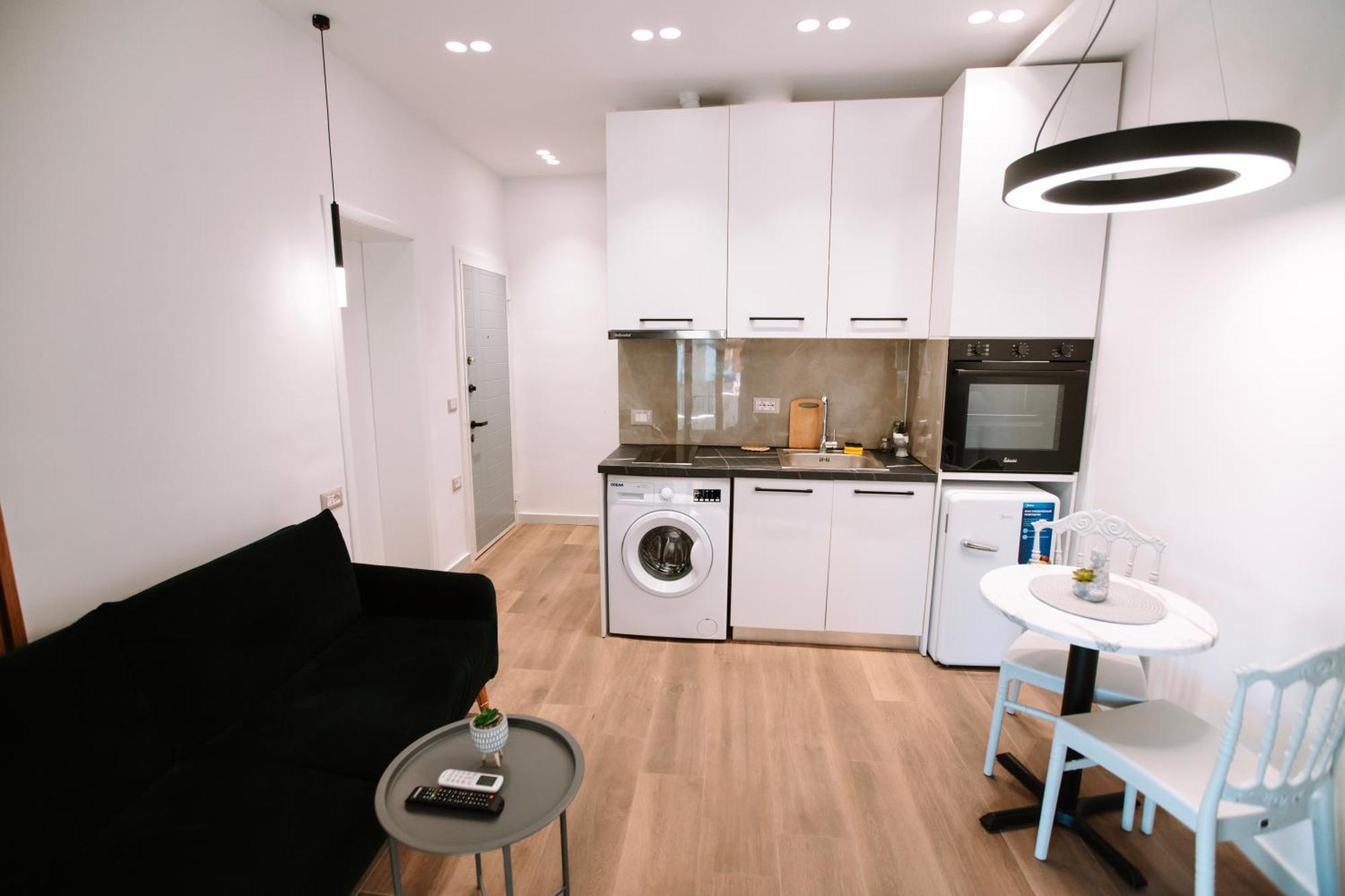 Barrikada Str Modern Apartments - The Nest Tirana Bagian luar foto